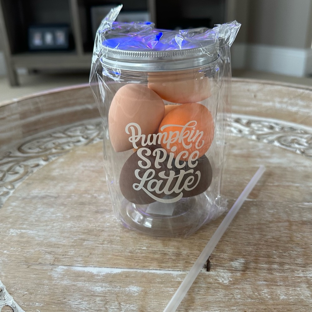 Makeup Sponge Set • - Picture 2 of 2